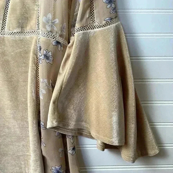 Women's Renaissance style blouse Medium Velvet Fairy Goth - Picture 9 of 11